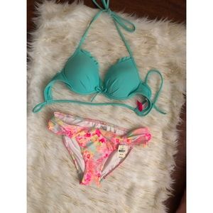 Bathing suit top and bottoms